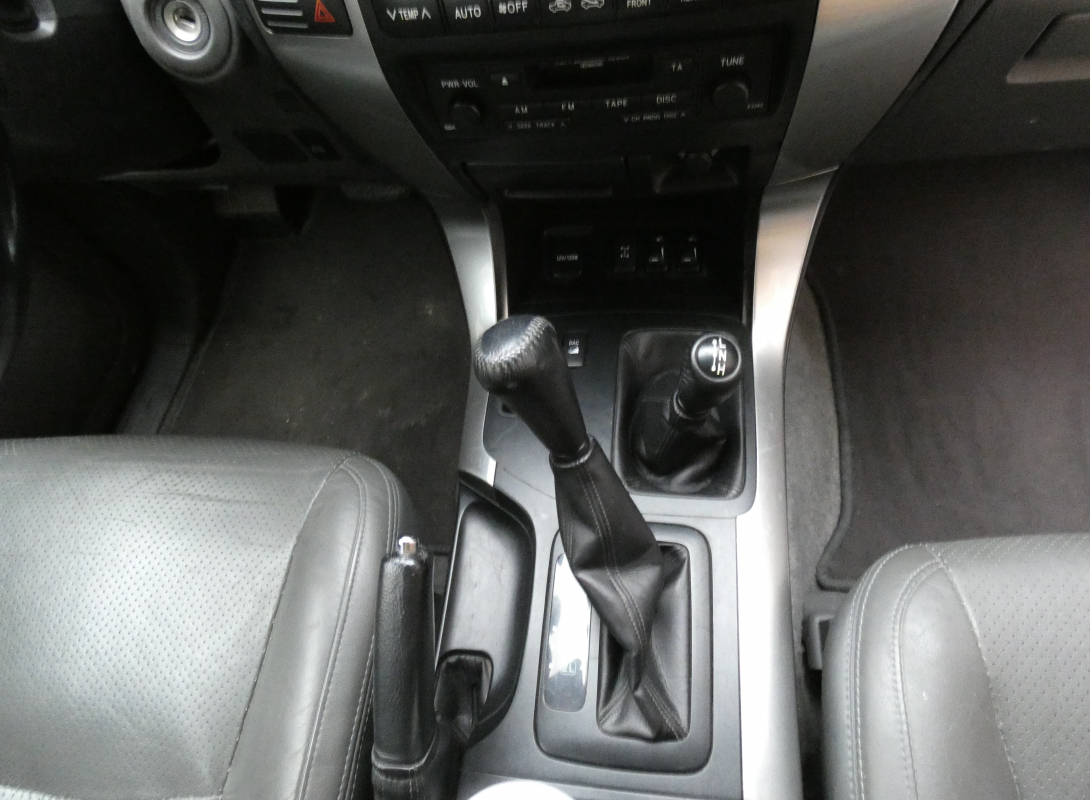 Toyota Land Cruiser — 18
